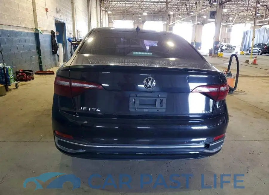 3VWGM7BUXNM031074# 6