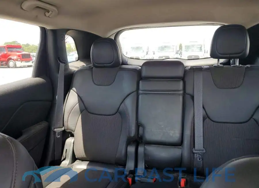 1C4PJMBS8HW589230# 10