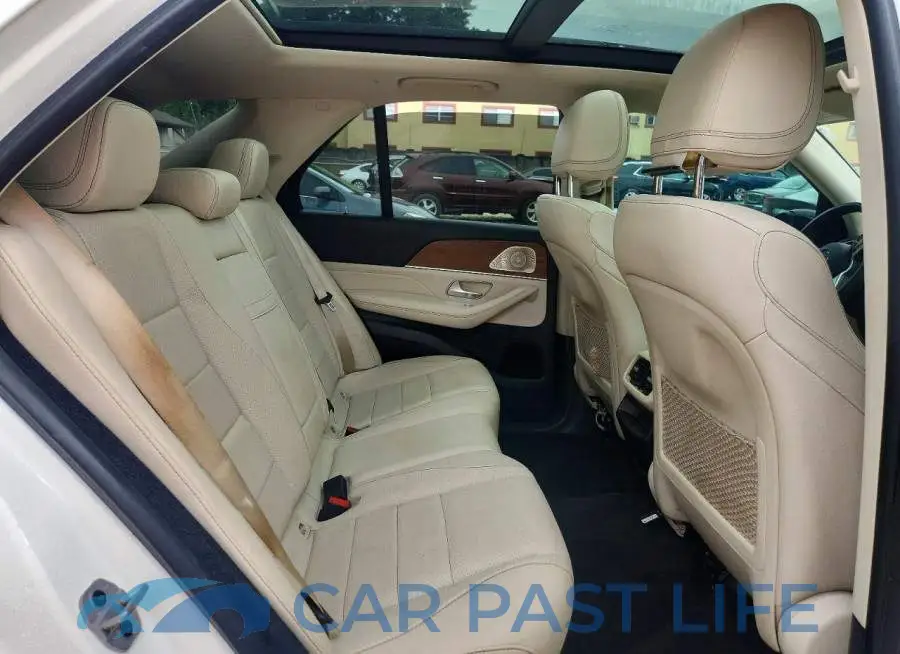 4JGFB4JB6NA601745# 10