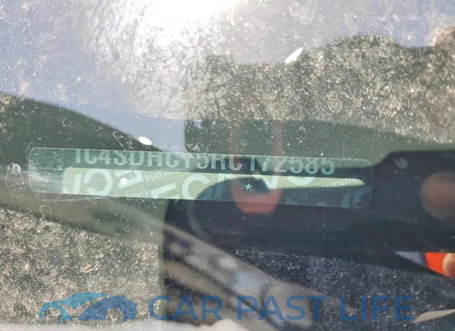 1C4SDHCT5RC172585# 13