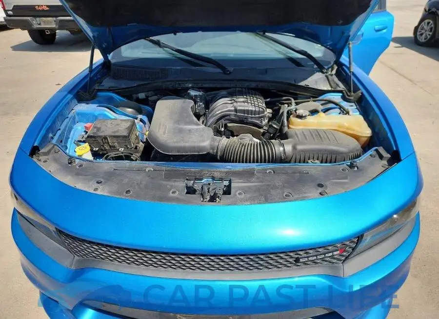2C3CDXHG5KH678192# 11