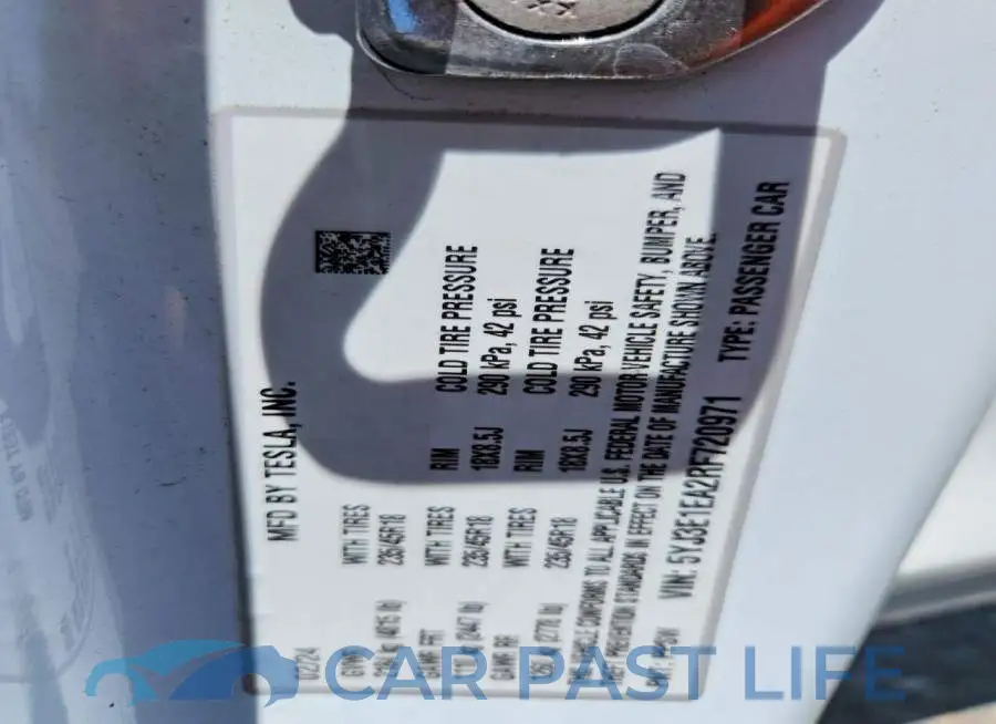 5YJ3E1EA2RF720971# 12