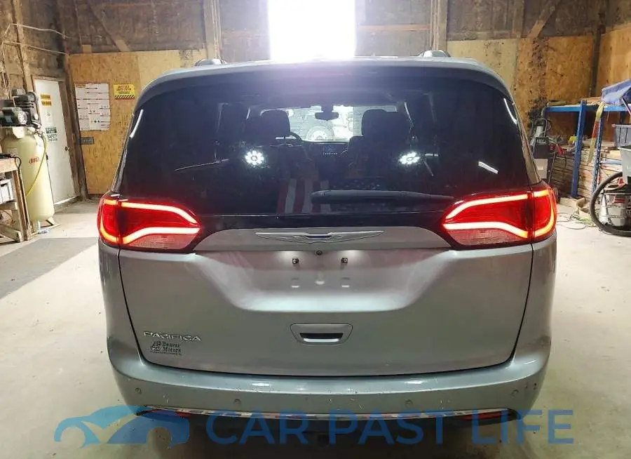 2C4RC1FG5JR113278# 6