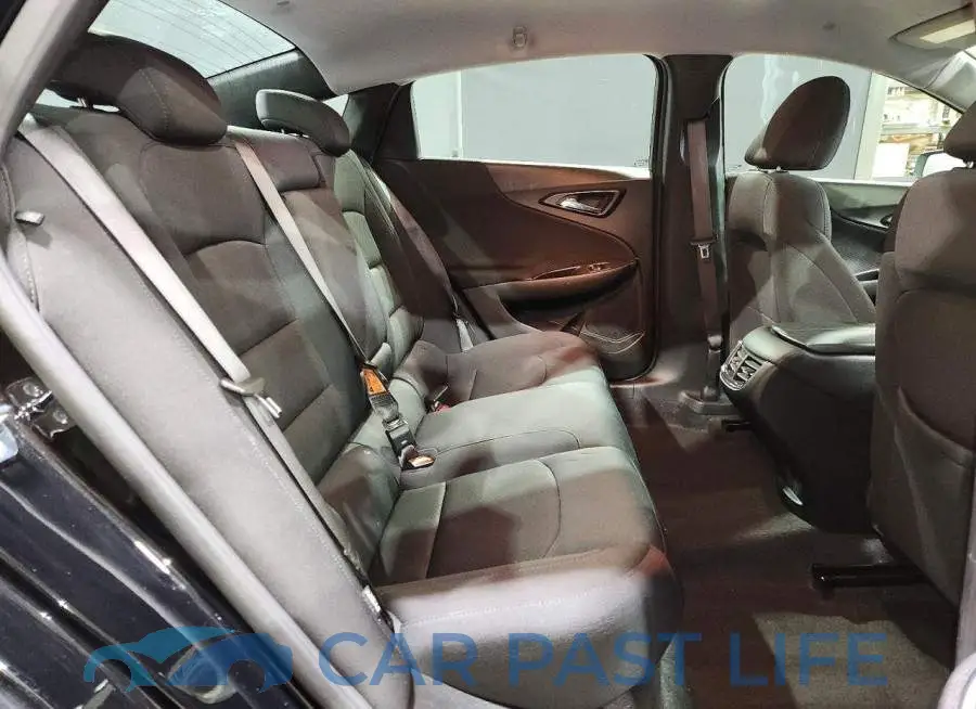 1G1ZD5ST2SF115661# 10