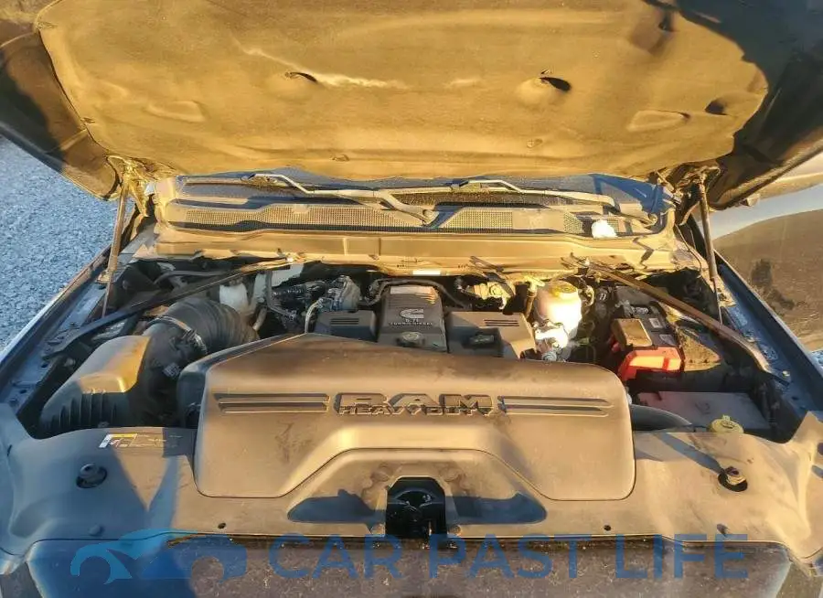 3C63RRJL5NG101979# 11