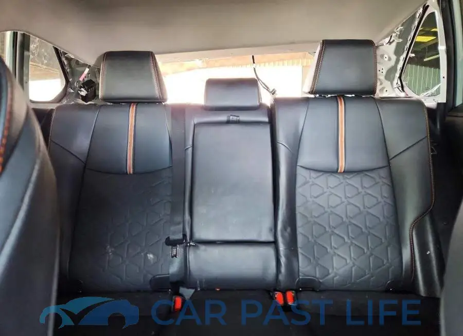2T3J1RFV1PW350560# 10