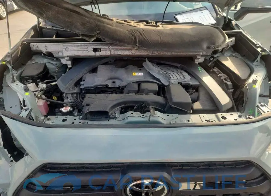 2T3J1RFV8NW257077# 12
