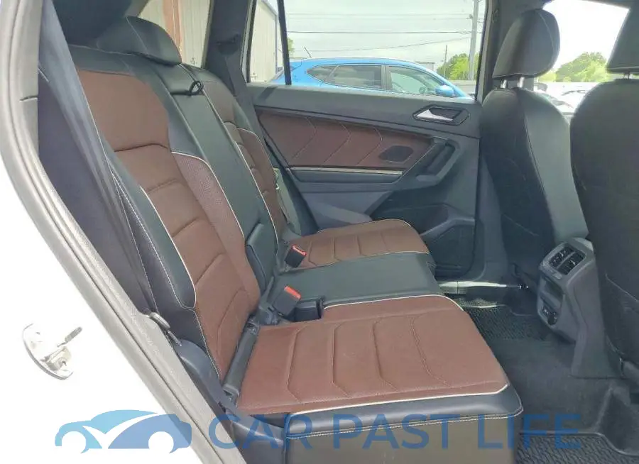 3VV4B7AX2RM054069# 11