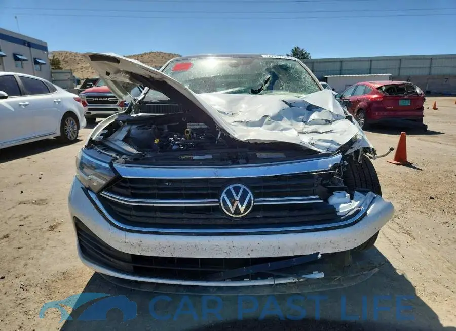 3VW7M7BU0RM097915# 5