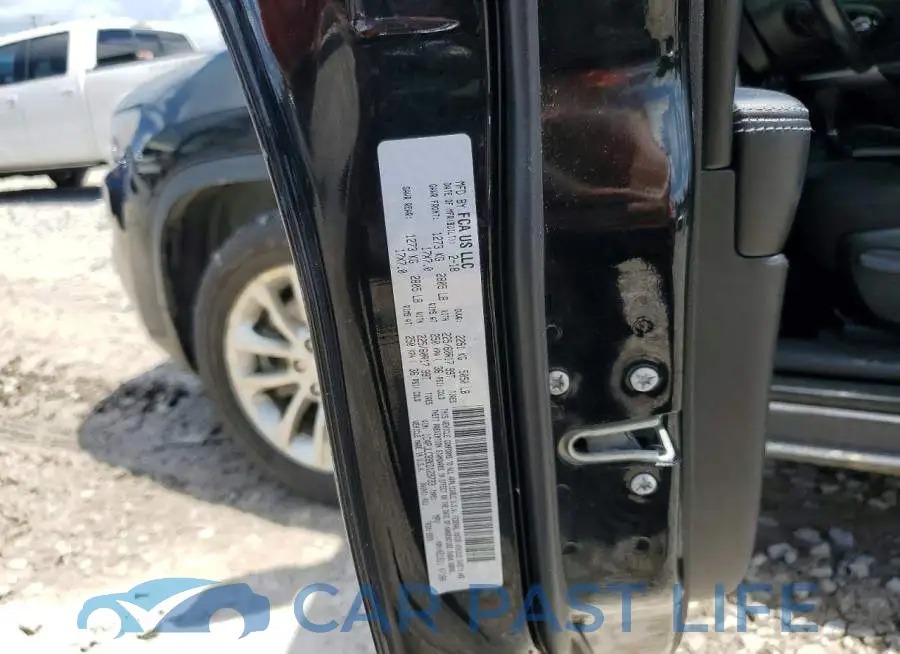1C4PJLCB9KD129733# 13