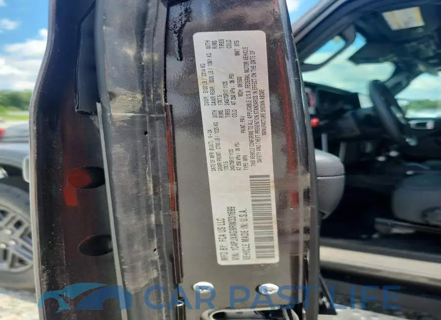 1C4PJXAG9RW331699# 13