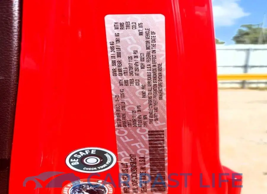 1C4PJXDN9SW581217# 13