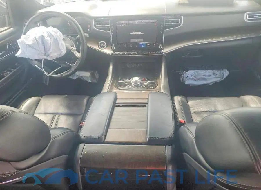 1C4SJVEJ8PS510499# 8