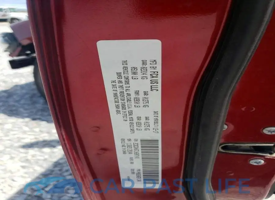 2C3CDXHG7JH207143# 13