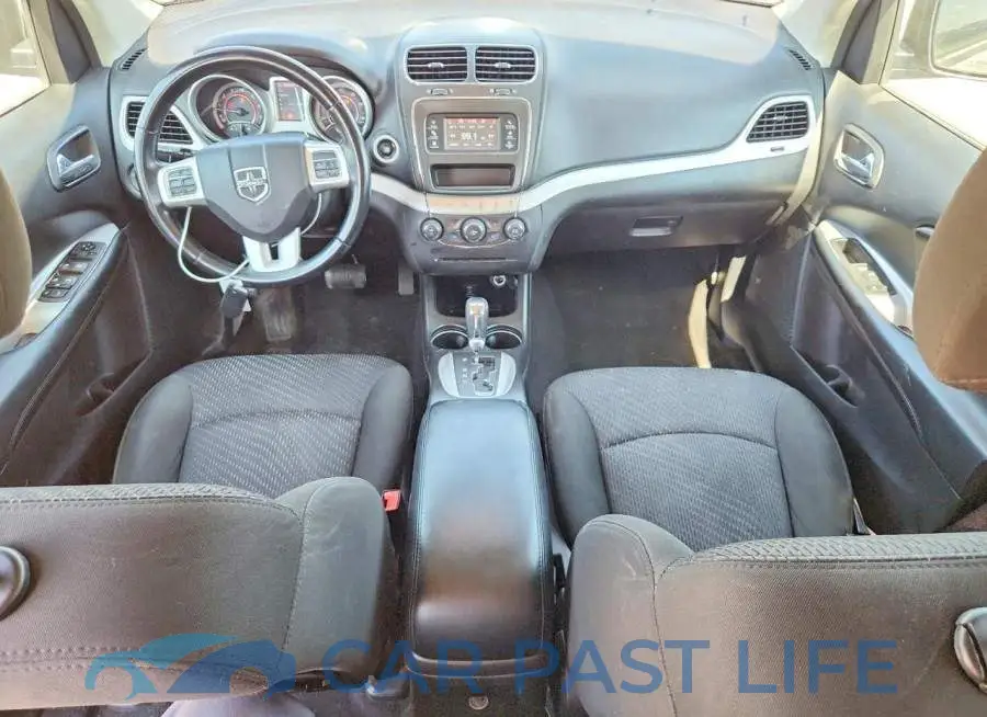 3C4PDCAB8LT272176# 8