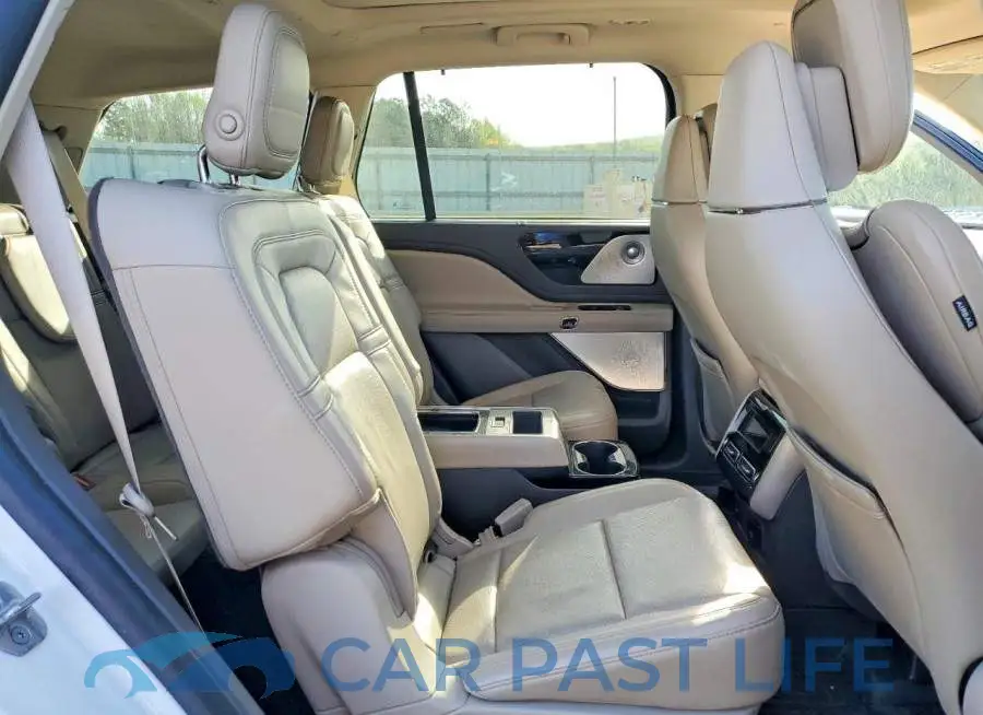 5LM5J7XC4LGL19482# 11