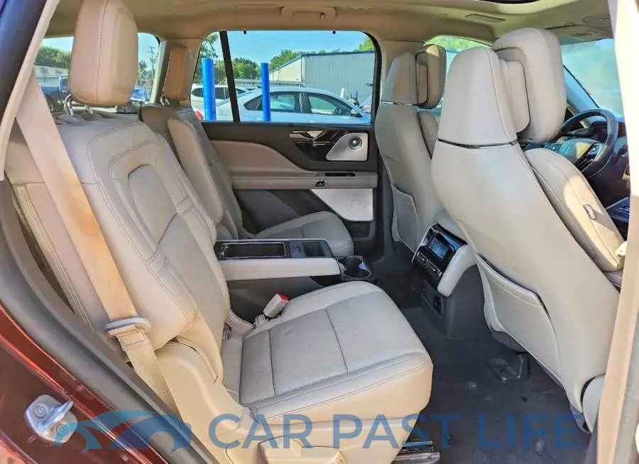 5LM5J7XC8NGL04938# 11