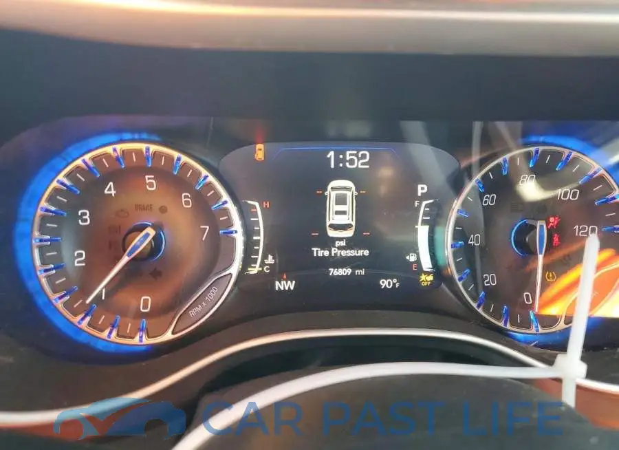 2C4RC1BG5NR162038# 9