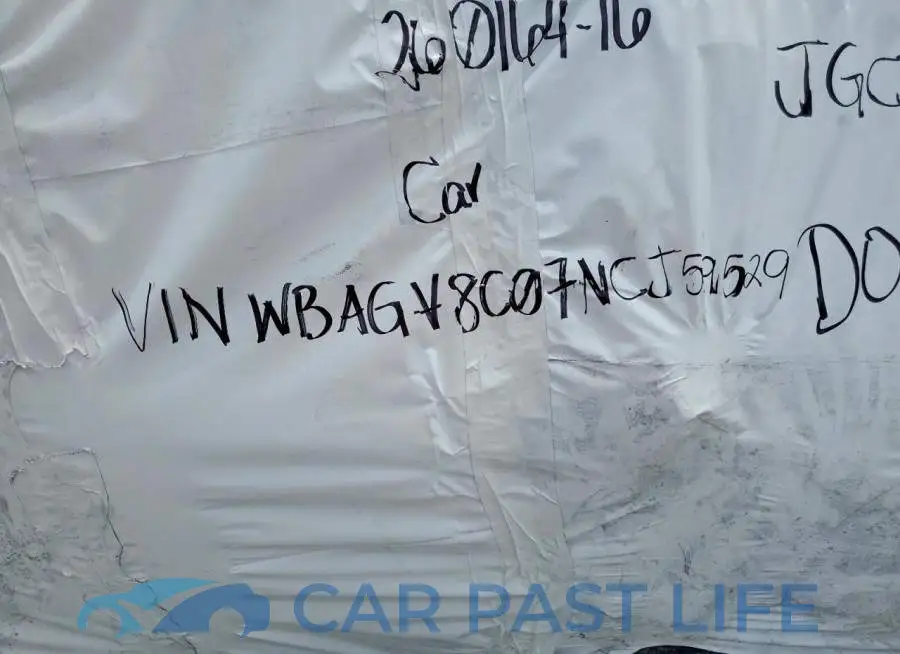 WBAGV8C07NCJ59529# 12