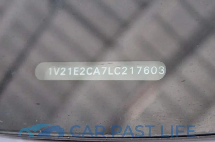 1V21E2CA7LC217603# 10