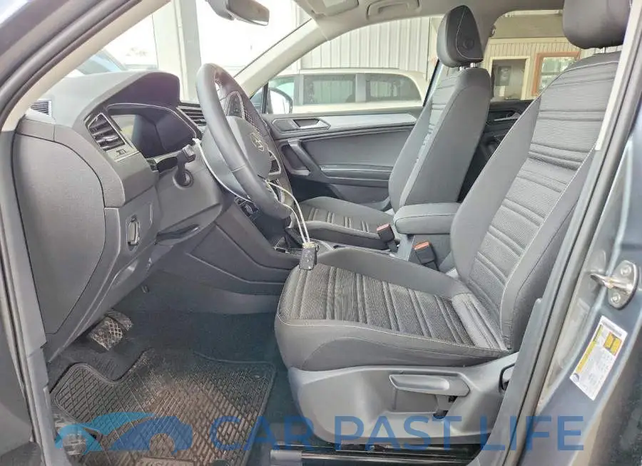 3VVRB7AX8RM231990# 7
