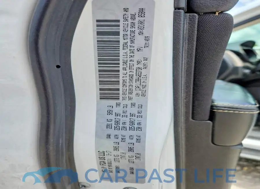 1C4PJLCB8HW653730# 13