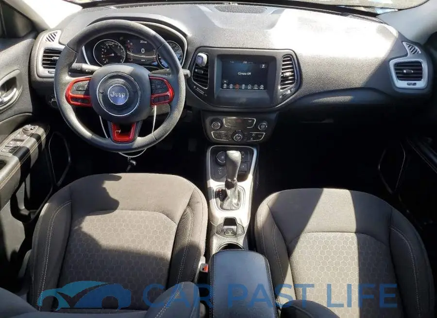 3C4NJDABXLT109082# 8
