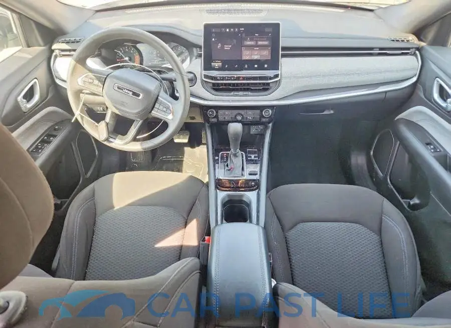 3C4NJDAN9RT166957# 8