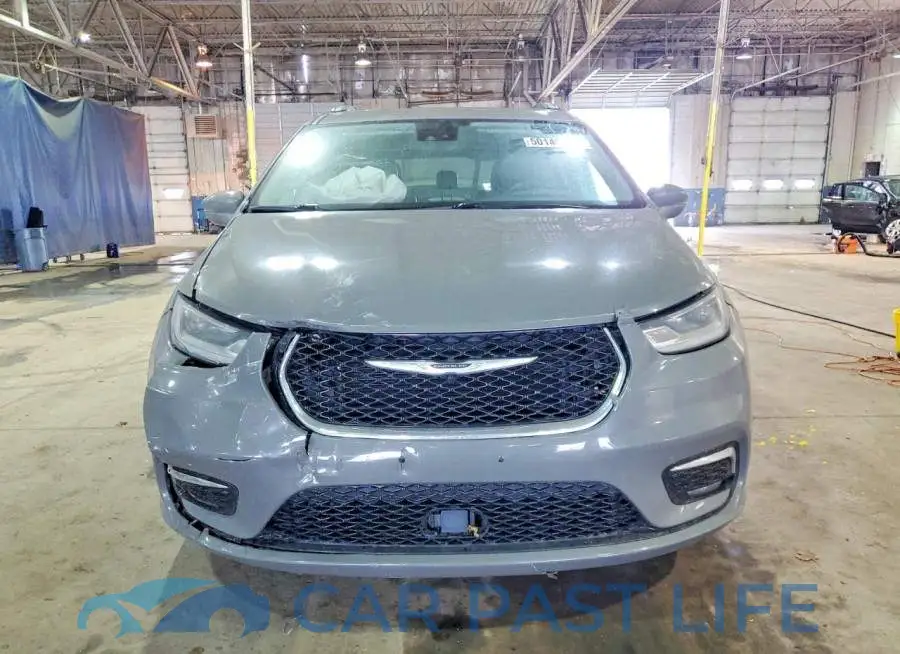 2C4RC1BG8NR114047# 5