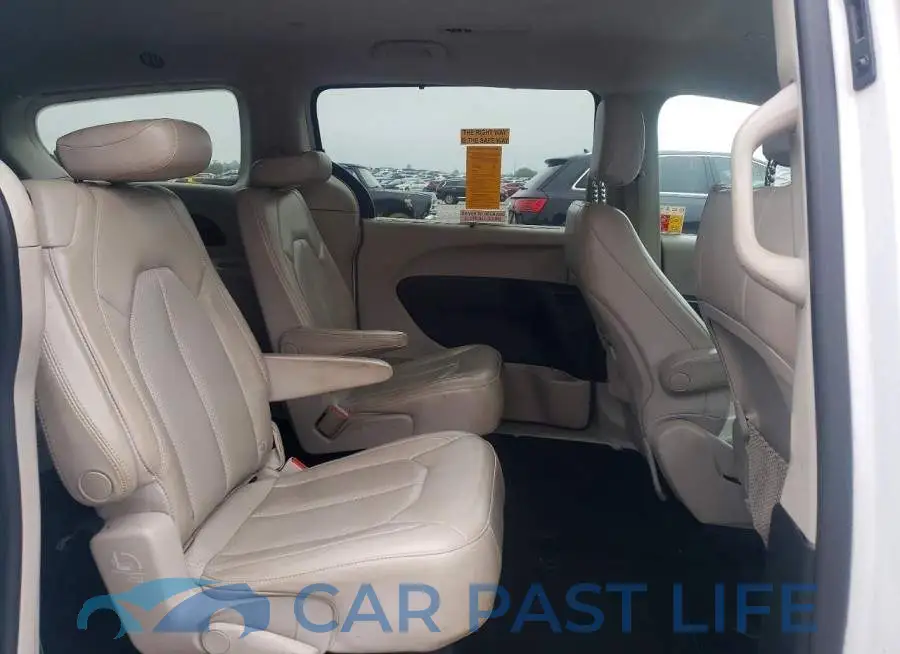 2C4RC1DG4MR549739# 11