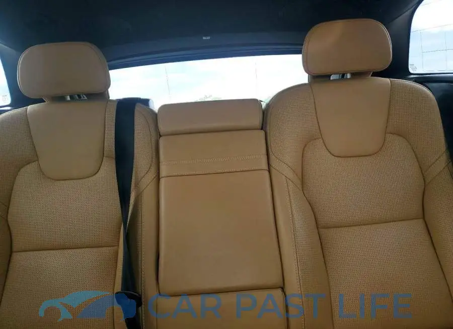 YV4102RL1M1737752# 10