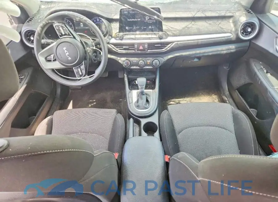 3KPF24AD4RE764984# 8