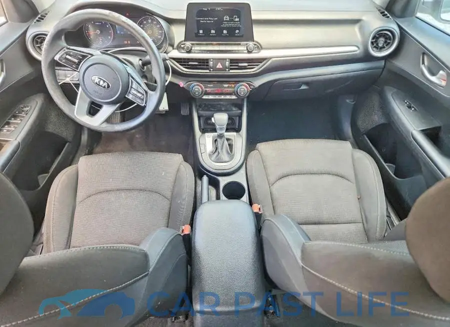 3KPF24AD8KE012906# 8