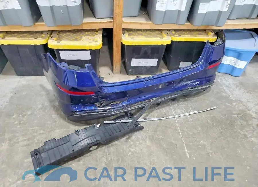 5XXGT4L33KG358021# 12