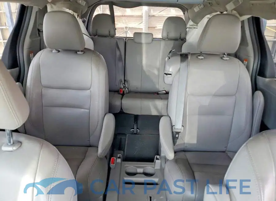 5TDYZ3DC6KS995639# 10