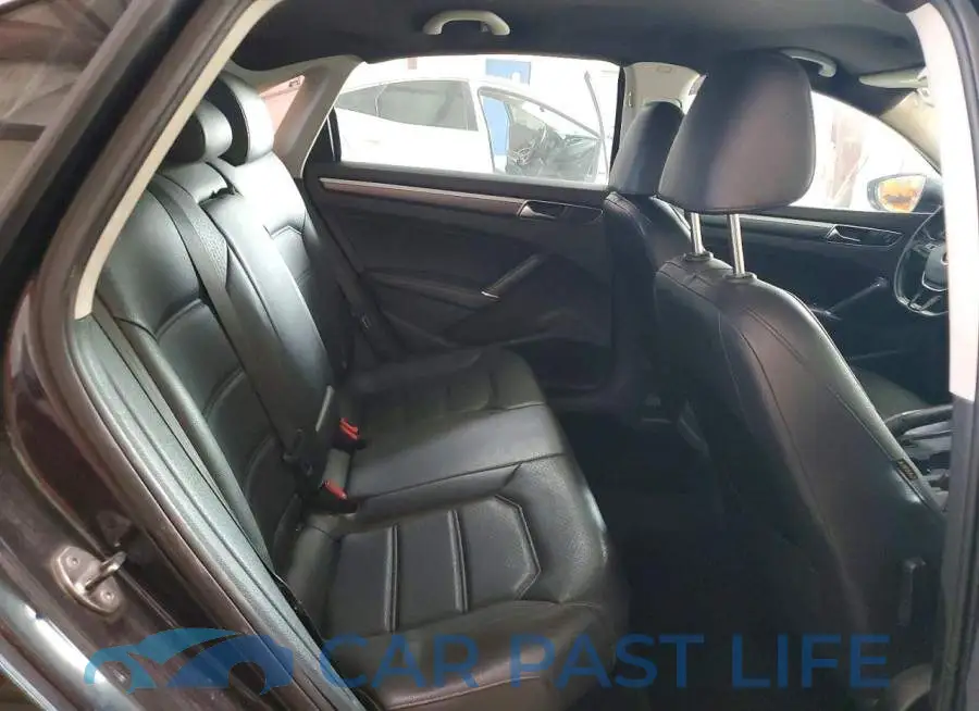 1VWDT7A30HC035509# 10