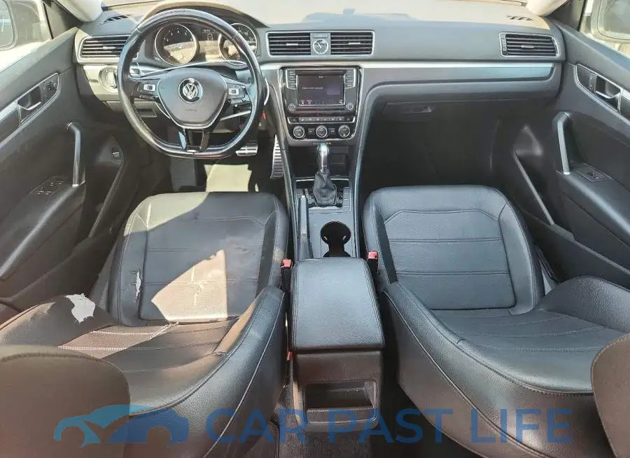 1VWDT7A32HC072643# 8