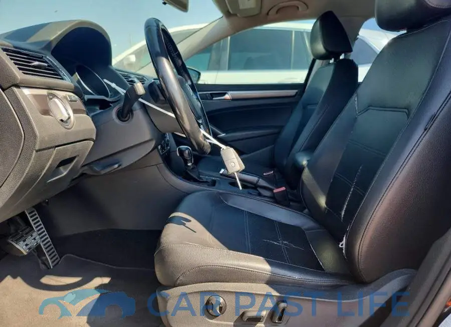 1VWDT7A32HC072643# 7
