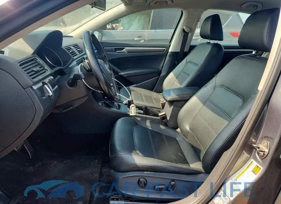 1VWDT7A37HC085002# 7