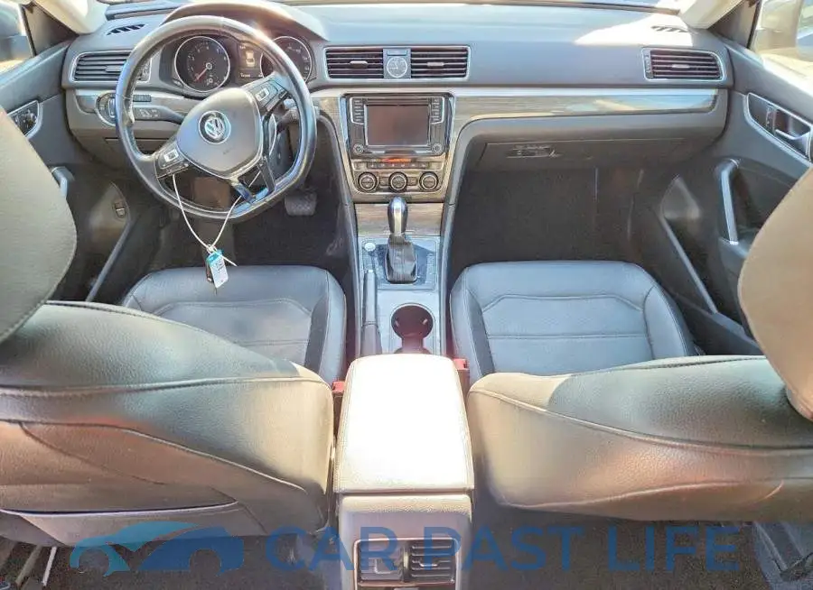 1VWGT7A34HC011842# 8