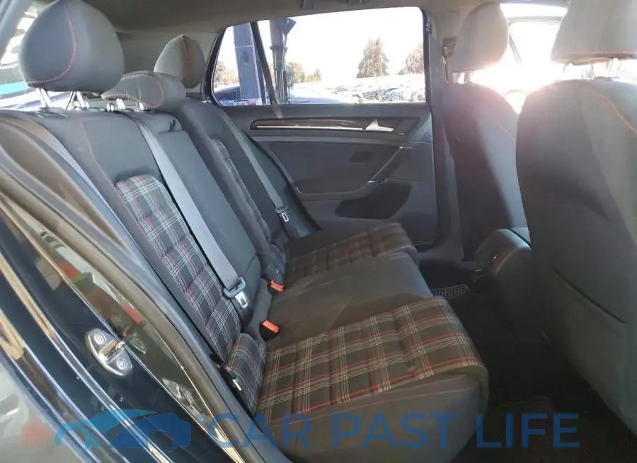 3VW4T7AU8HM016861# 10