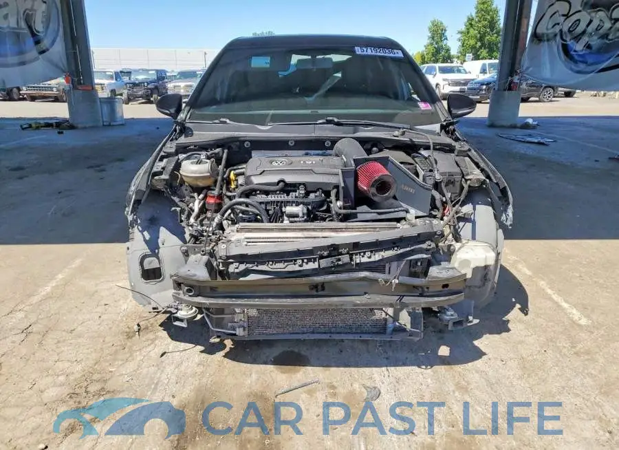 3VW4T7AU8HM016861# 5