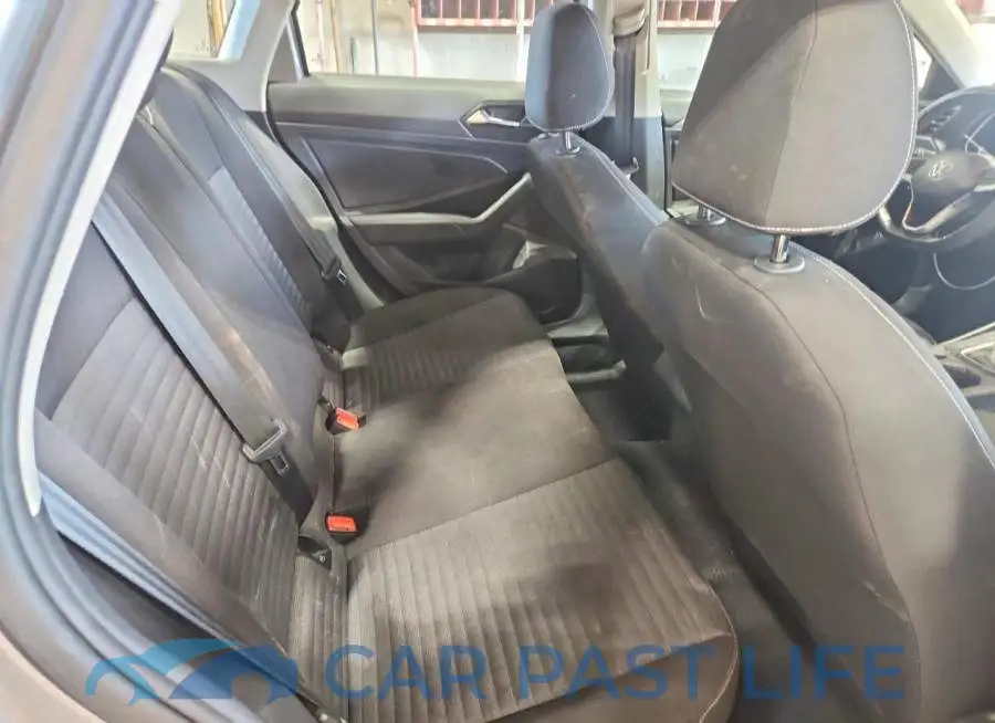 3VW5M7BU2RM037285# 10