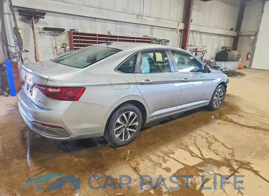 3VW5M7BU2RM037285# 3