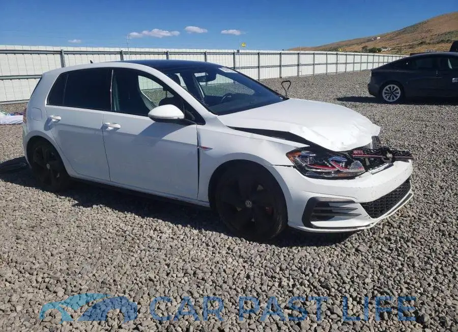3VW5T7AU3LM001472# 4