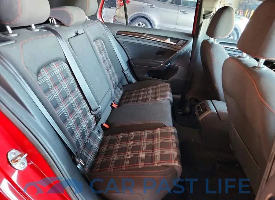 3VW5T7AU7HM075467# 10