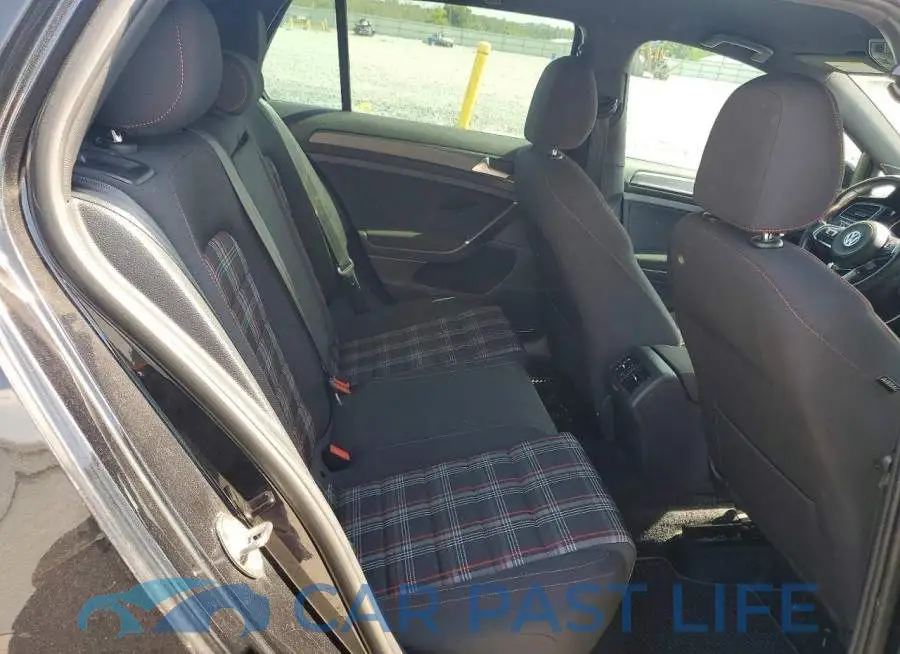 3VW5T7AU9MM000845# 10