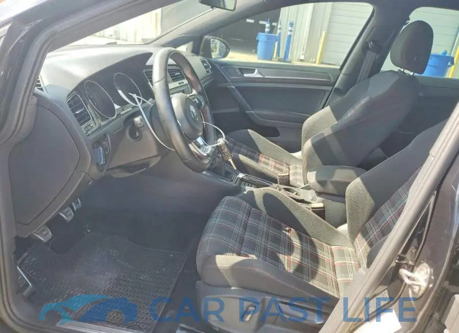3VW5T7AU9MM000845# 7