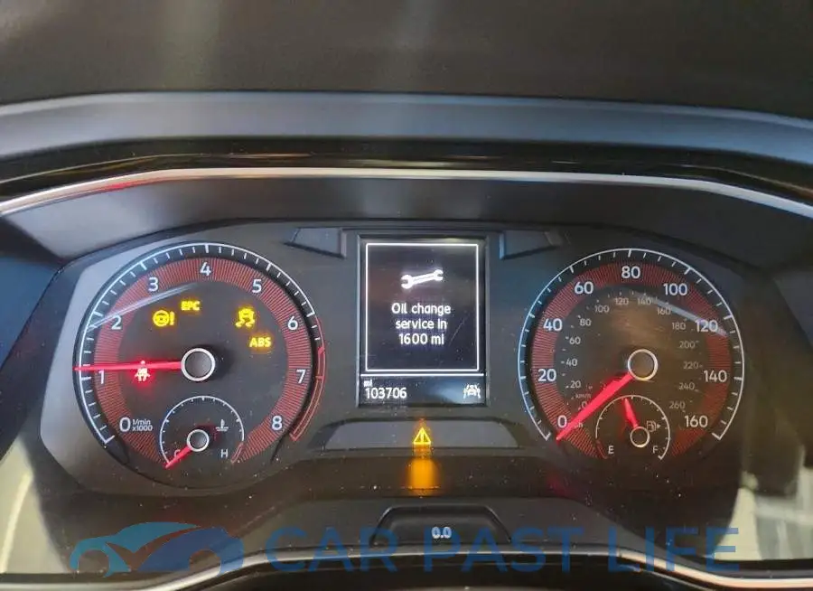 3VWCB7BU5KM158315# 9