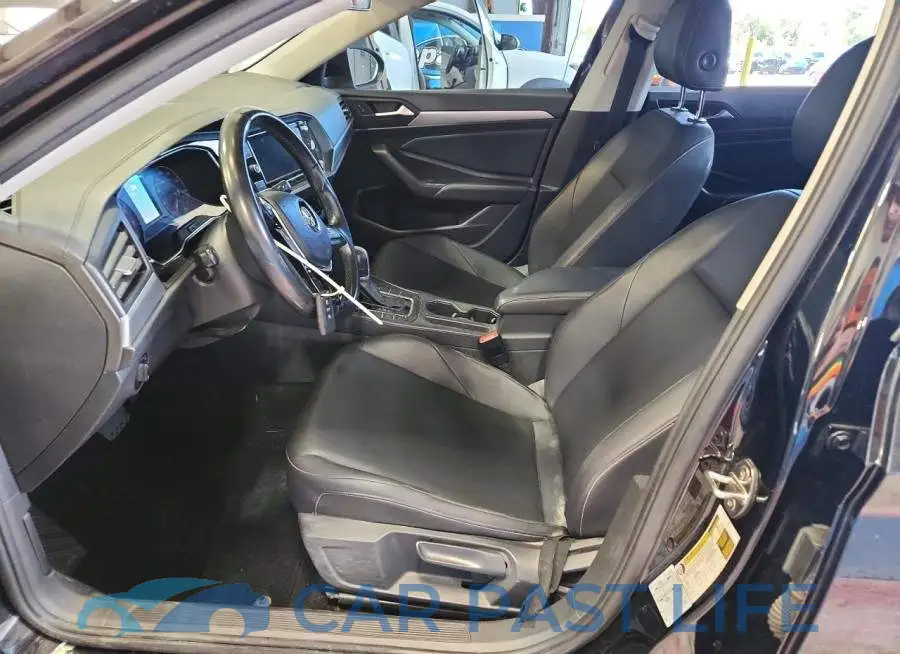 3VWCB7BU5KM158315# 7